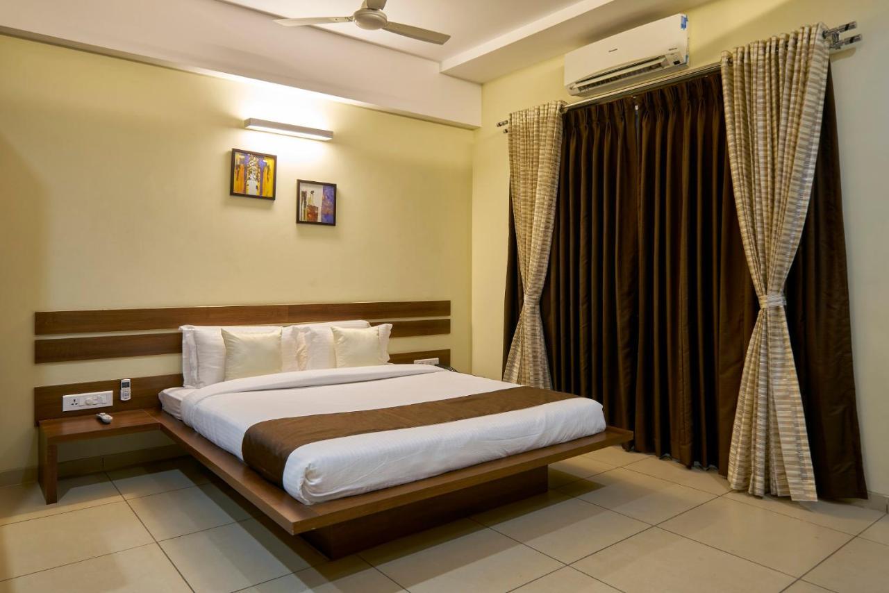 Hotel 3 Leaves Kolhapur Esterno foto